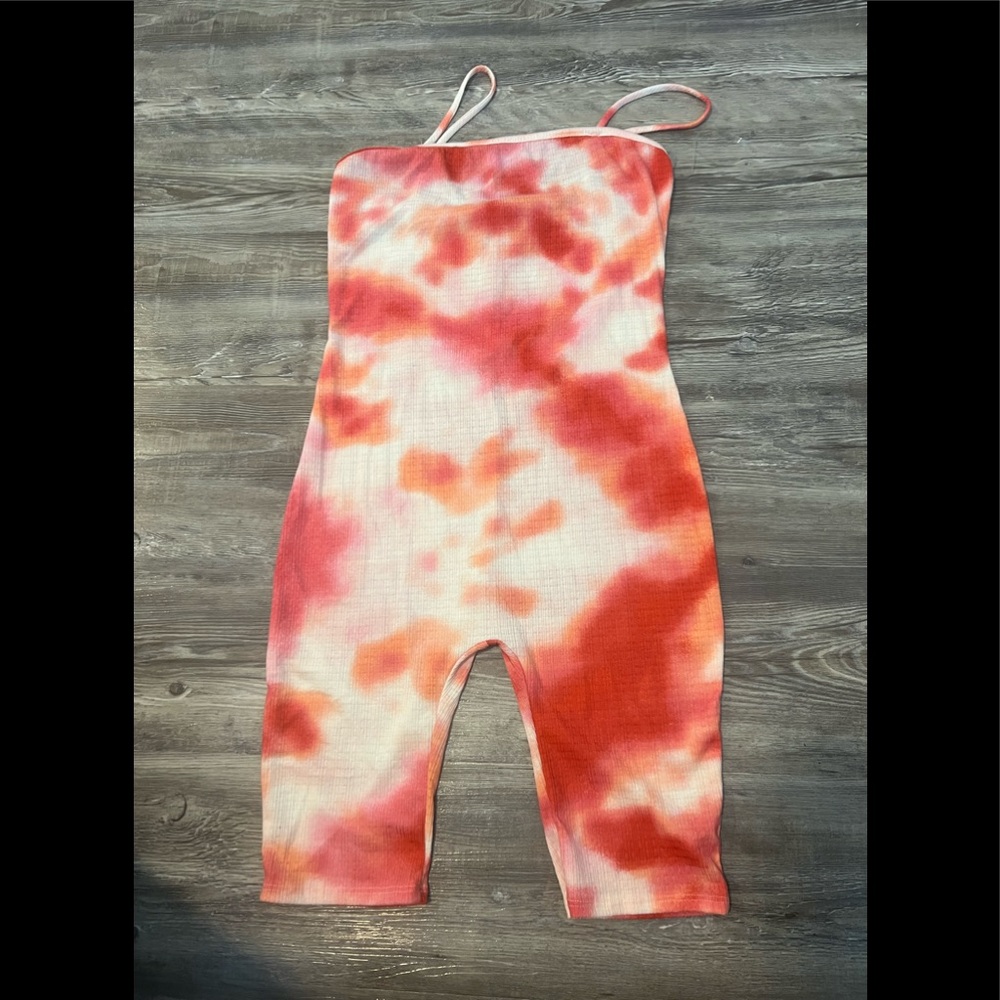 ✨✨Red Tie Dye Romper✨✨